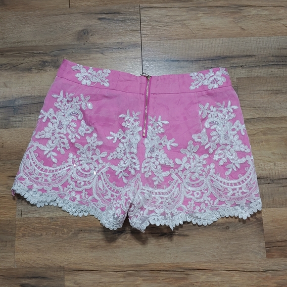 T.Lisa White Lace Shorts Pink Shorts Lace Bottom - Picture 3 of 10